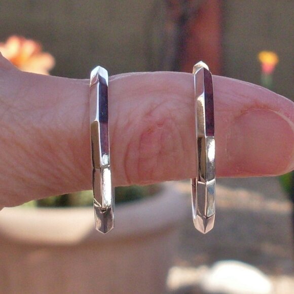 Recently Retired David Yurman Stax Hoop Earrings - 925 Sterling - DY Pouch - Picture 5 of 10